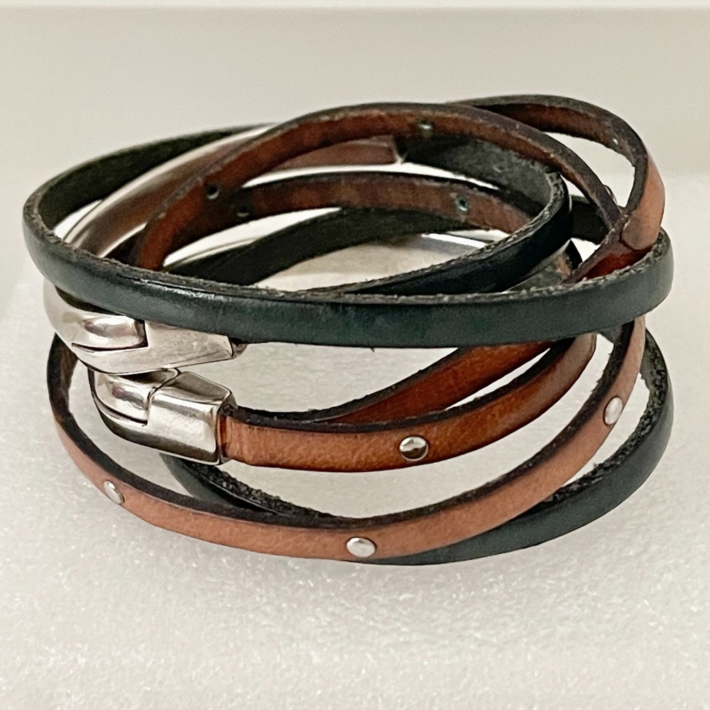 Leather Bracelets Asymmetrical Half Circle 3 mm Leather Wrap Magnetic Closure - Picture 5 of 11